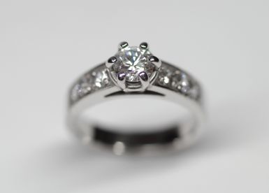 Kolekce SPECIAL DAY - zásnubní prsten CABRHA diamonds DARLING